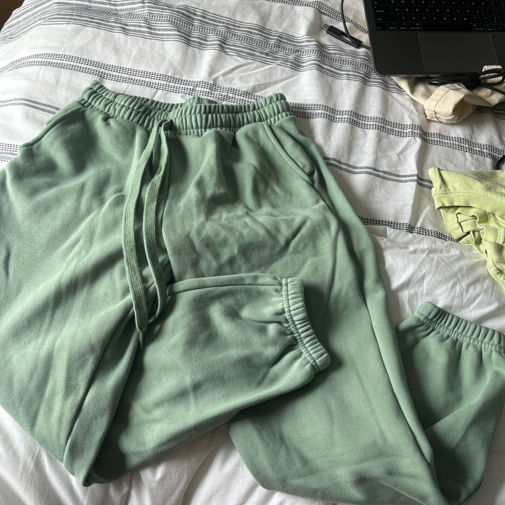 Fabletics Joggers